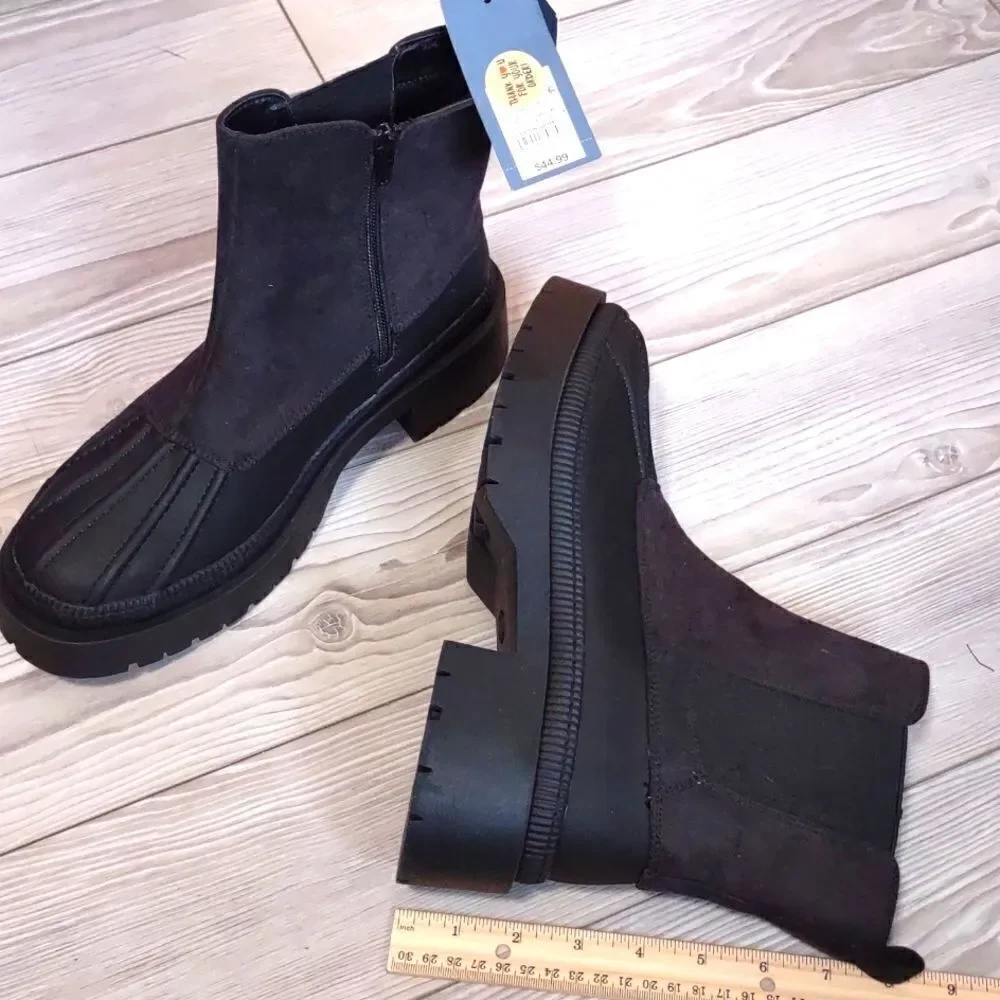 (70-4538)  Universal Thread Ella Boots Size 10